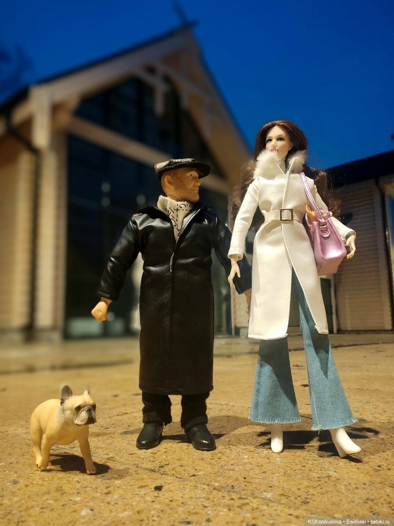 Дама с собачкой и мужик в кепке