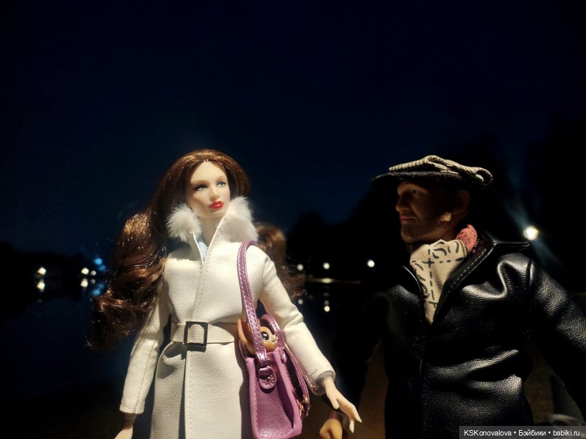 Дама с собачкой и мужик в кепке