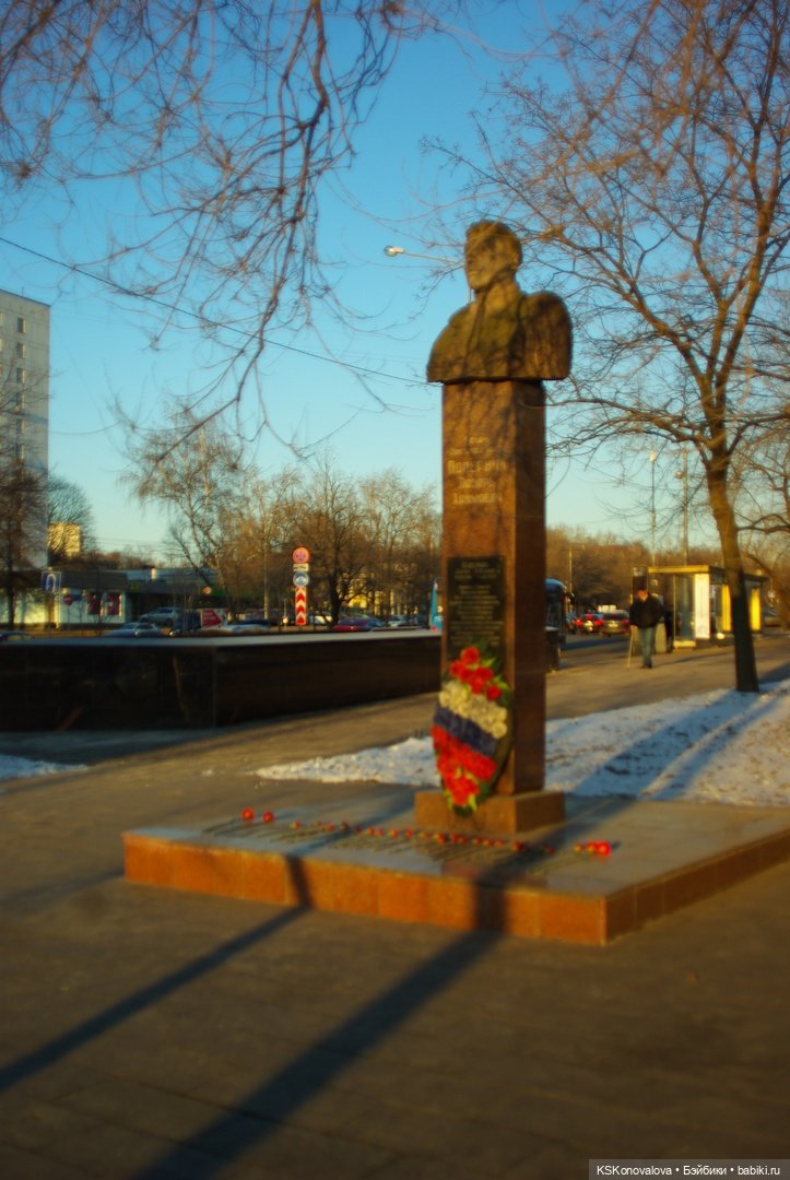 ПЕШКОМ. Москва ко Дню защитника Отечества