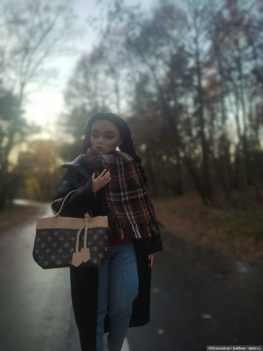 Год назад с Уэ́нздей — Аналоги Барби и куклы 1/6: клоны 90 (фото 10)