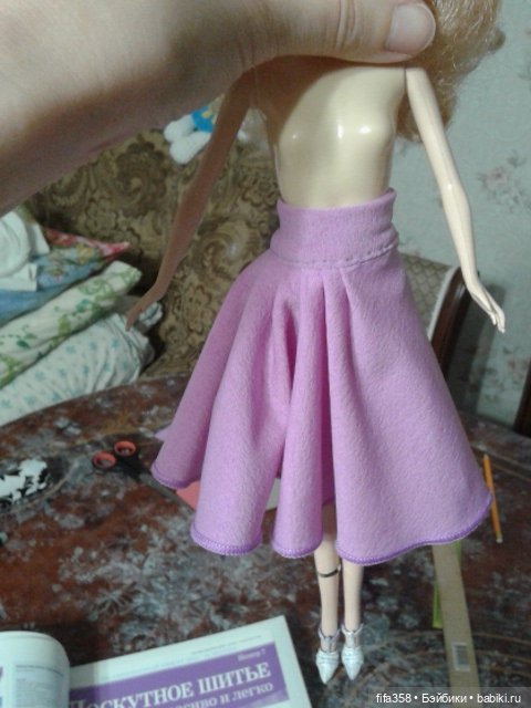 юбка из трикотажа на кукле типа &amp;quot;Барби&amp;quot; (пример)