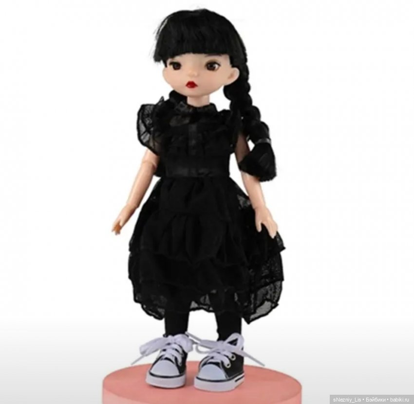 Мэвис Дракула, урождённая У. Адамс (фото 2)