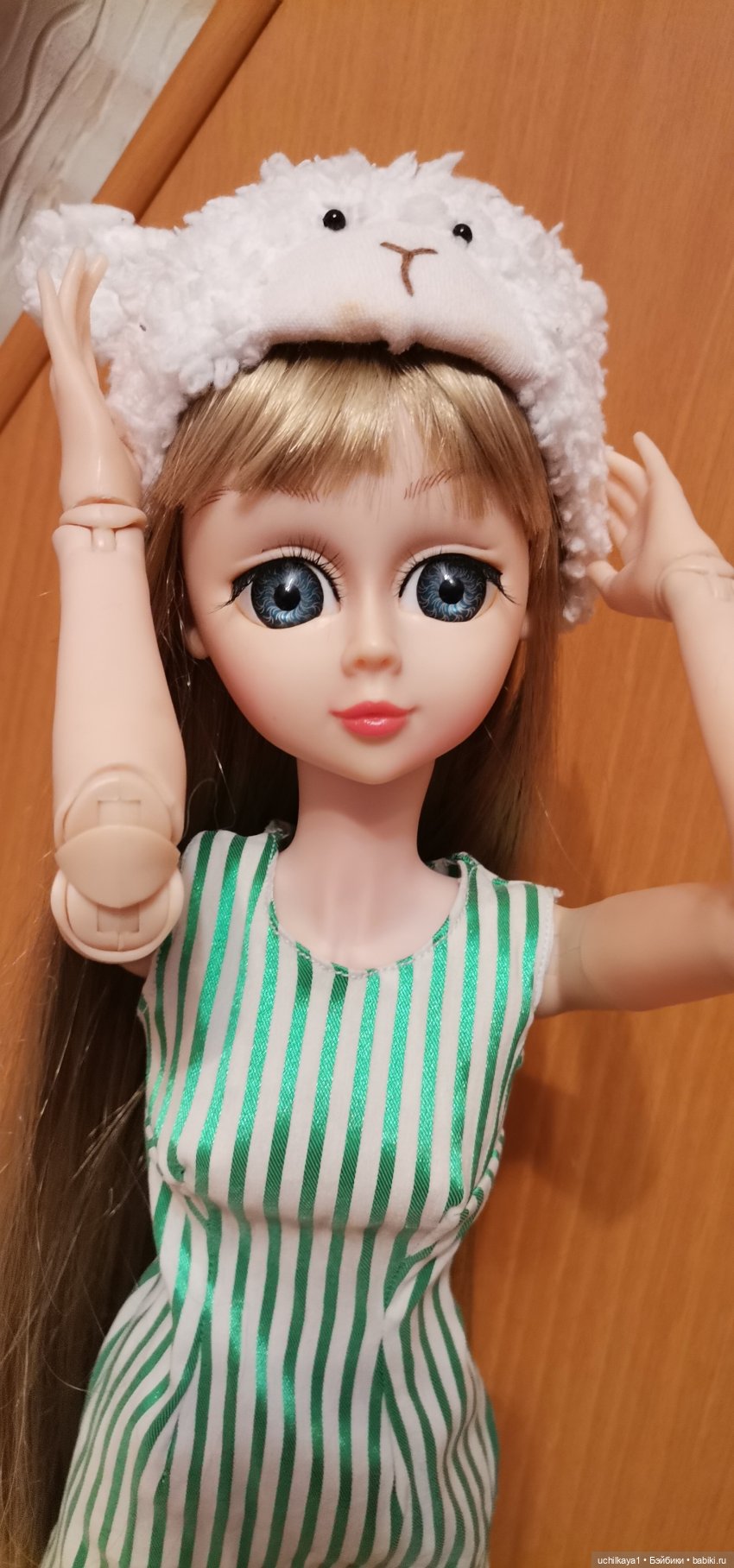 Аннушка примеряет парички (фото 8)