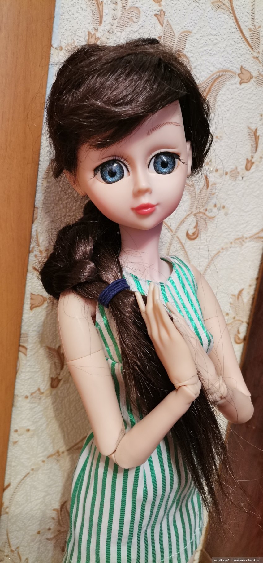 Аннушка примеряет парички (фото 5)