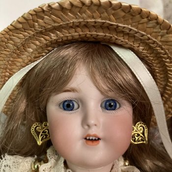 Еще немного антикварок из моей домашней коллекции кукол.