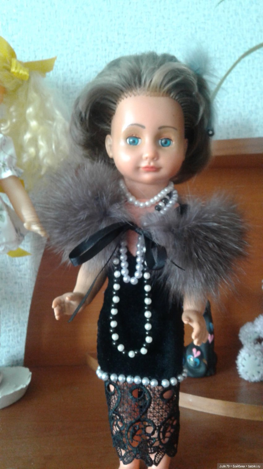 Мы тоже зайдем поприветствовать