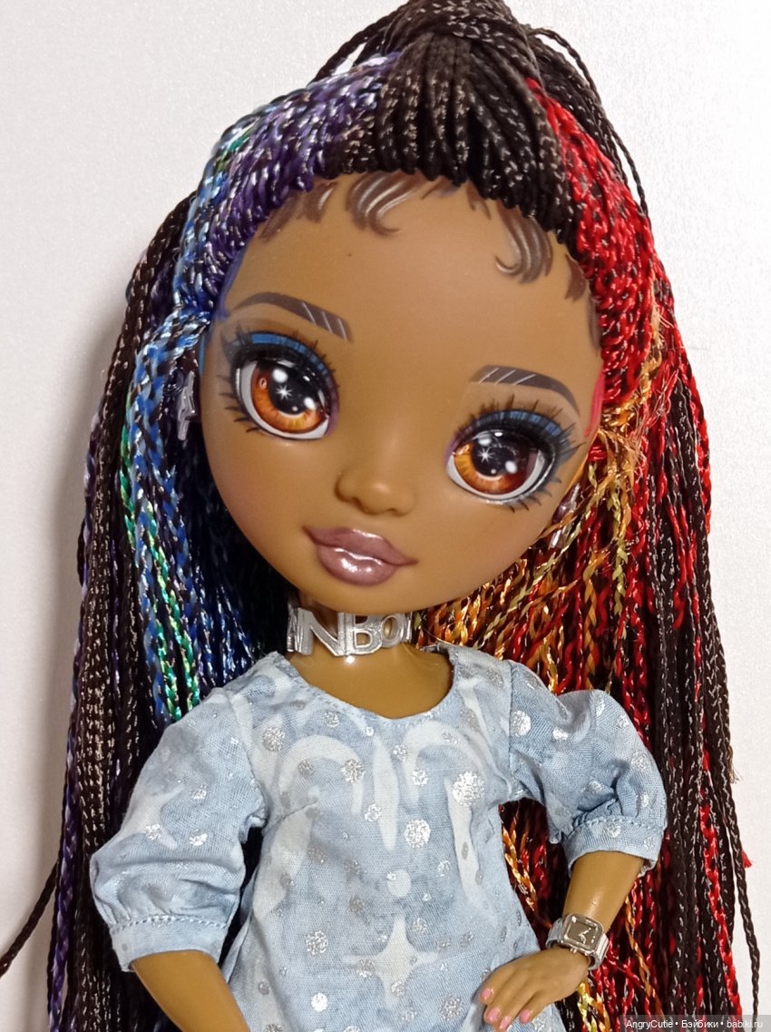 Прекрасная Ванесса РХ "сшила" себе новогоднее платье (фото 5)