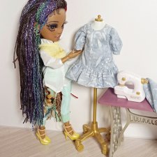 Прекрасная Ванесса РХ "сшила" себе новогоднее платье