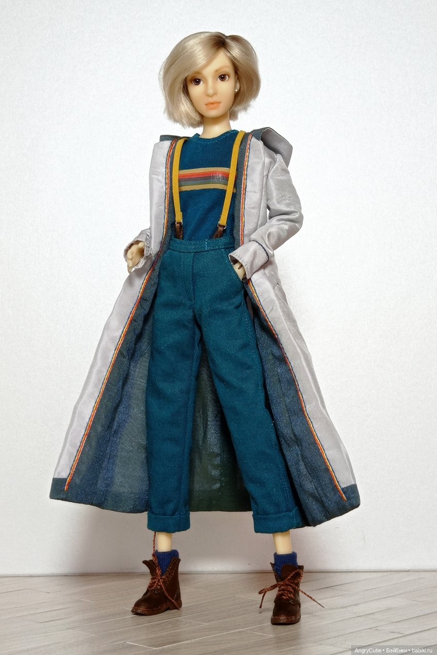 Зои в роли Доктора — Одежда и обувь для кукол своими руками: фото (фото 3)