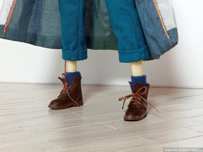 Зои в роли Доктора — Одежда и обувь для кукол своими руками: фото (фото 7)