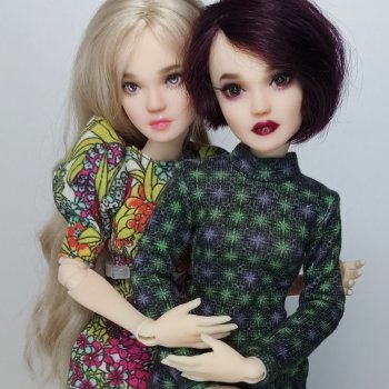 Яна и Аня. Теперь их двое