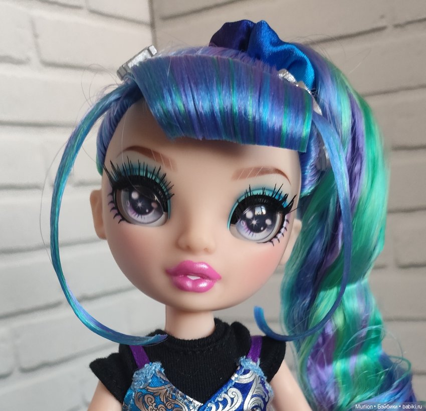 Сама в шоке, или новенькая девочка