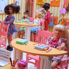 Миниатюрная жизнь кукольного города Scala