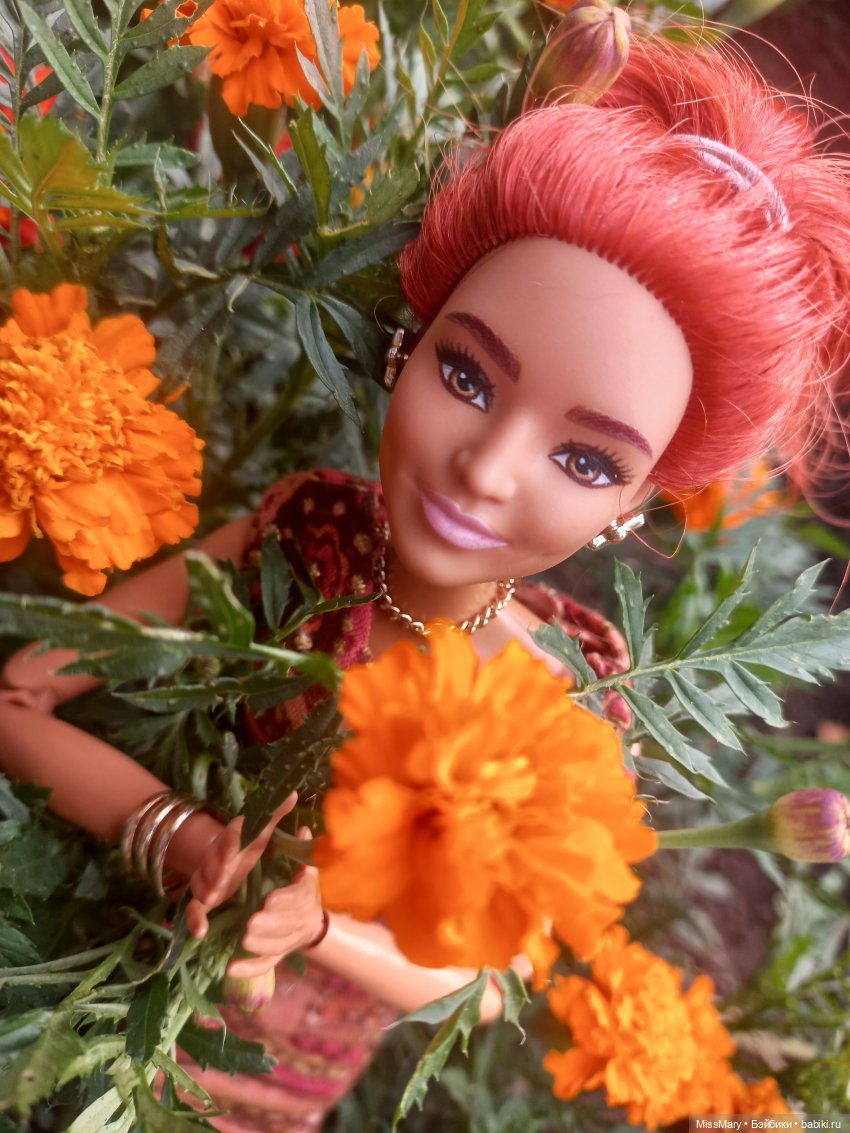 Челлендж-фотомарафон "21 день лета". День 2. Злата и рыжие цветы