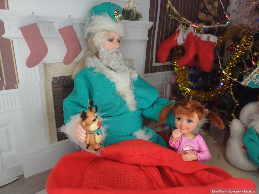 Новогодний утренник — Куклы Barbie (Барби): Looks