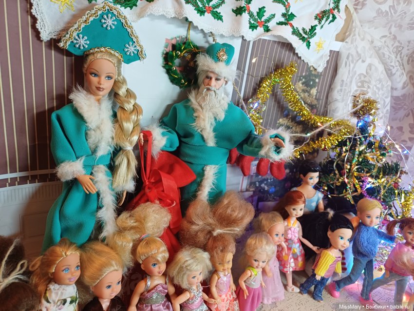 Новогодний утренник — Куклы Barbie (Барби): Looks