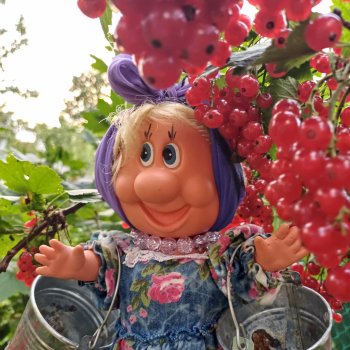 Фаина, Анфиса и... Ягодки!