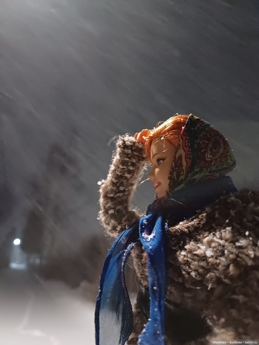 Ветер ночью хмурится, замело пути