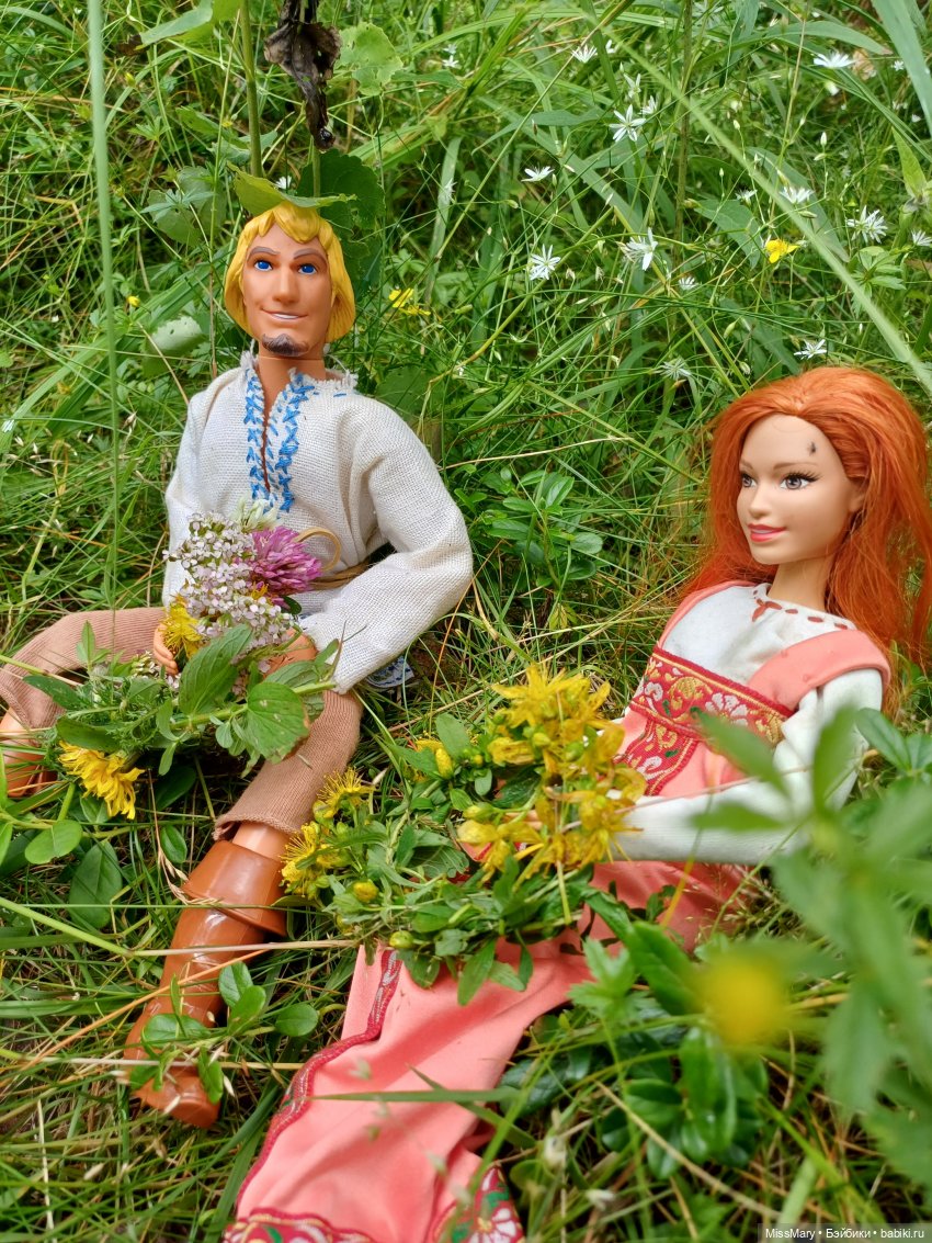 Федя и Агата в полях... И цветах🌼🌸🌾