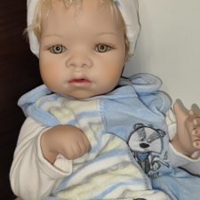 Фарфоровый мальчик