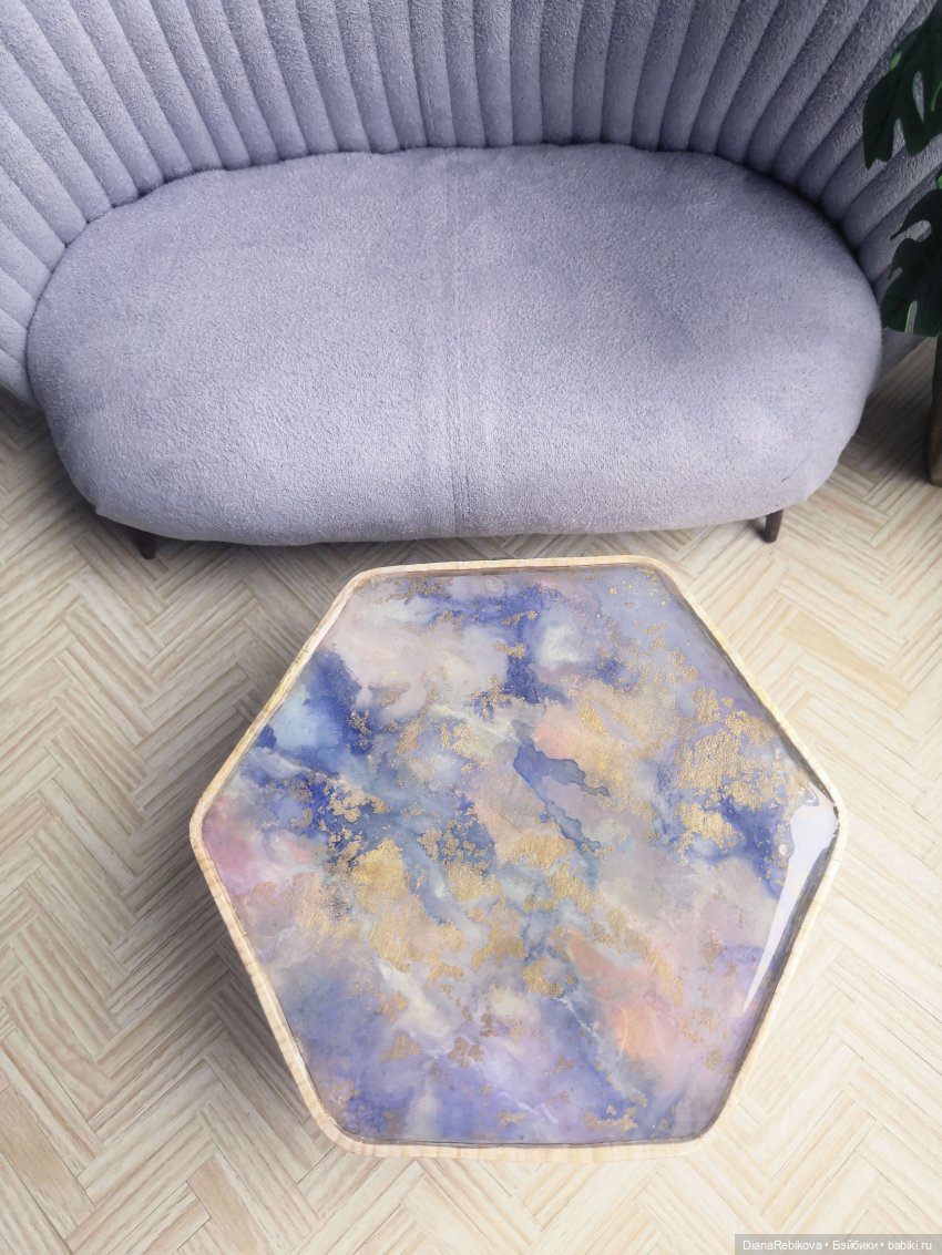 журнальный столик