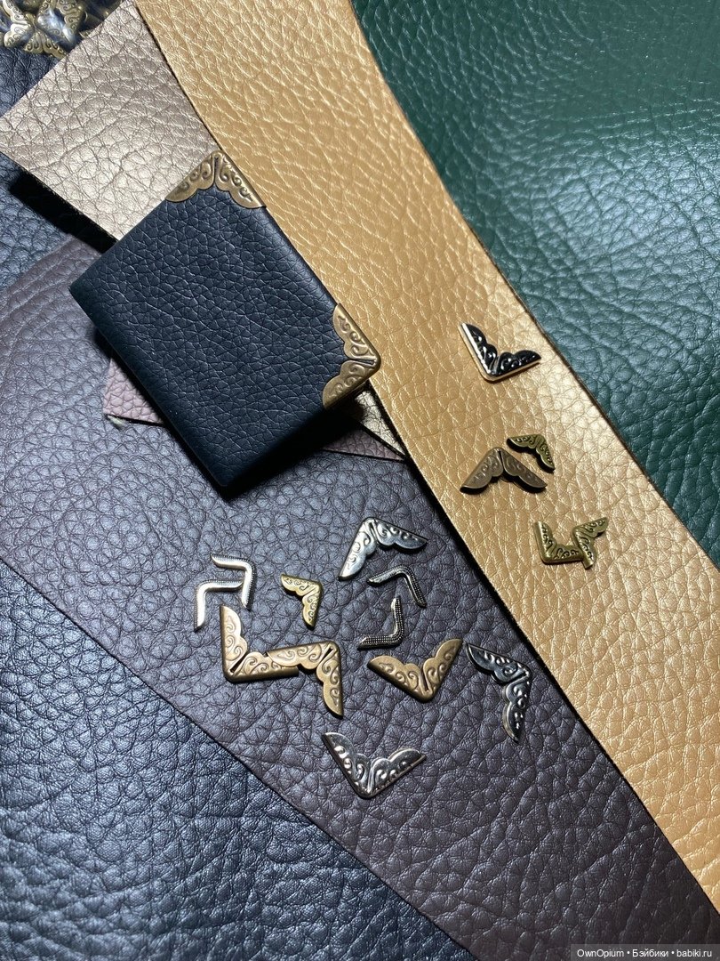 Миниатюрные книги с обложками из кожи (фото 8)