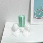 Свеча с подсвечником бантом 1:6