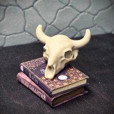 Череп бизона (костяной белый)