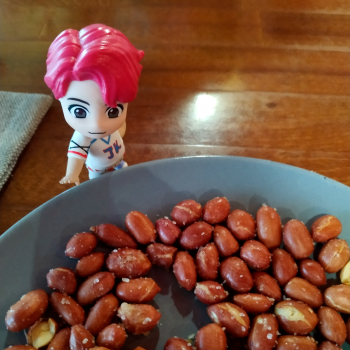 Чонгук в кафе