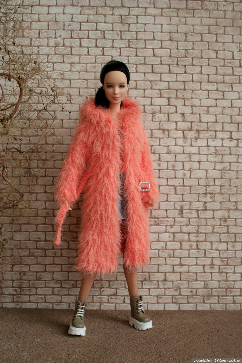 Шубок много не бывает — Куклы Barbie (Барби): Looks (фото 7)