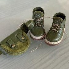 Ботинки и поясная сумочка от Даши Арчибасовой