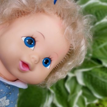 Тася приехала на дачу