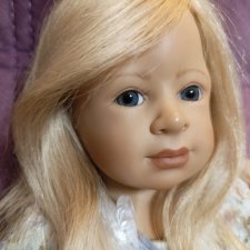 Коллекционная виниловая кукла Сюзанна