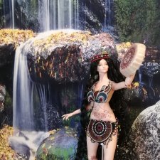 Шаманка Адель готовится покинуть дом