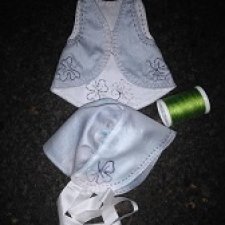 Девочки одеваются. Медленно, но верно. Мэй-мэй