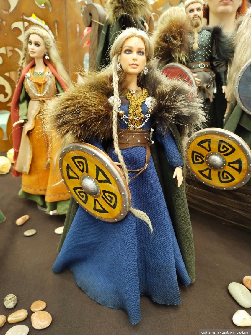 Выставка «Куклы и мишки» на Тишинке. Только крупные планы. Часть 1. Куклы