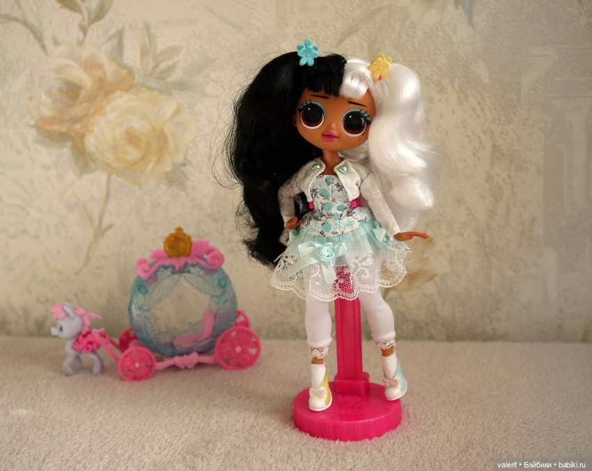 Dollie c Winter Disco