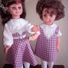 Две девчонки, две сестрёнки