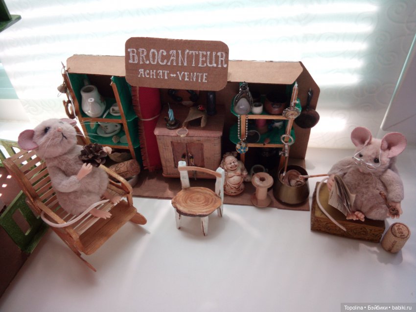 Дедушка и внучок — Авторские игрушки из разных материалов: синельная проволока