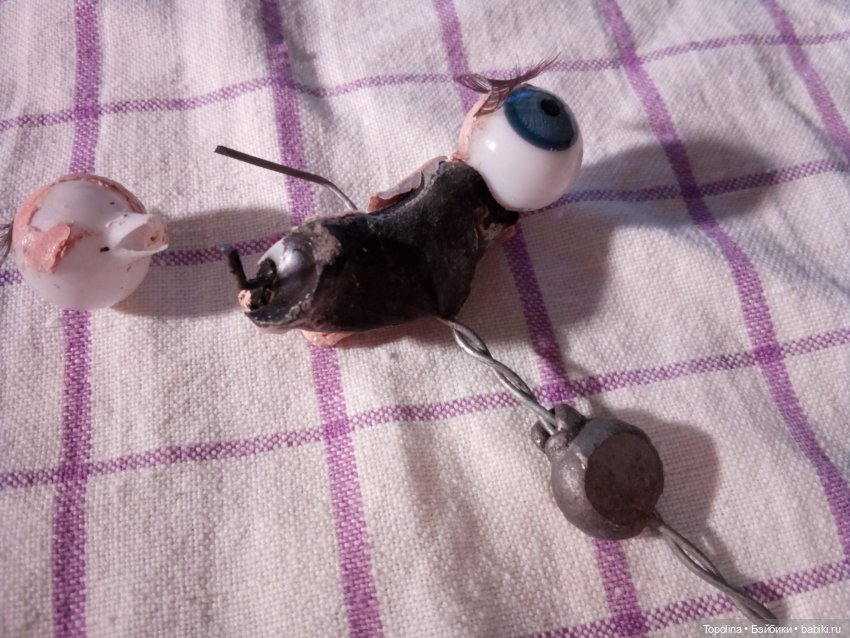 Как приклеить глазки к рокеру