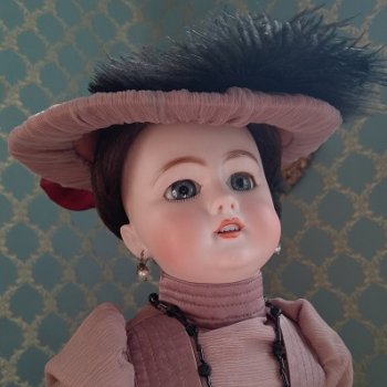 Новый наряд Женевьевы