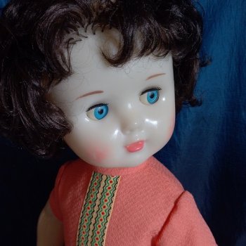 Вот, Маринка, тебе новое платье!