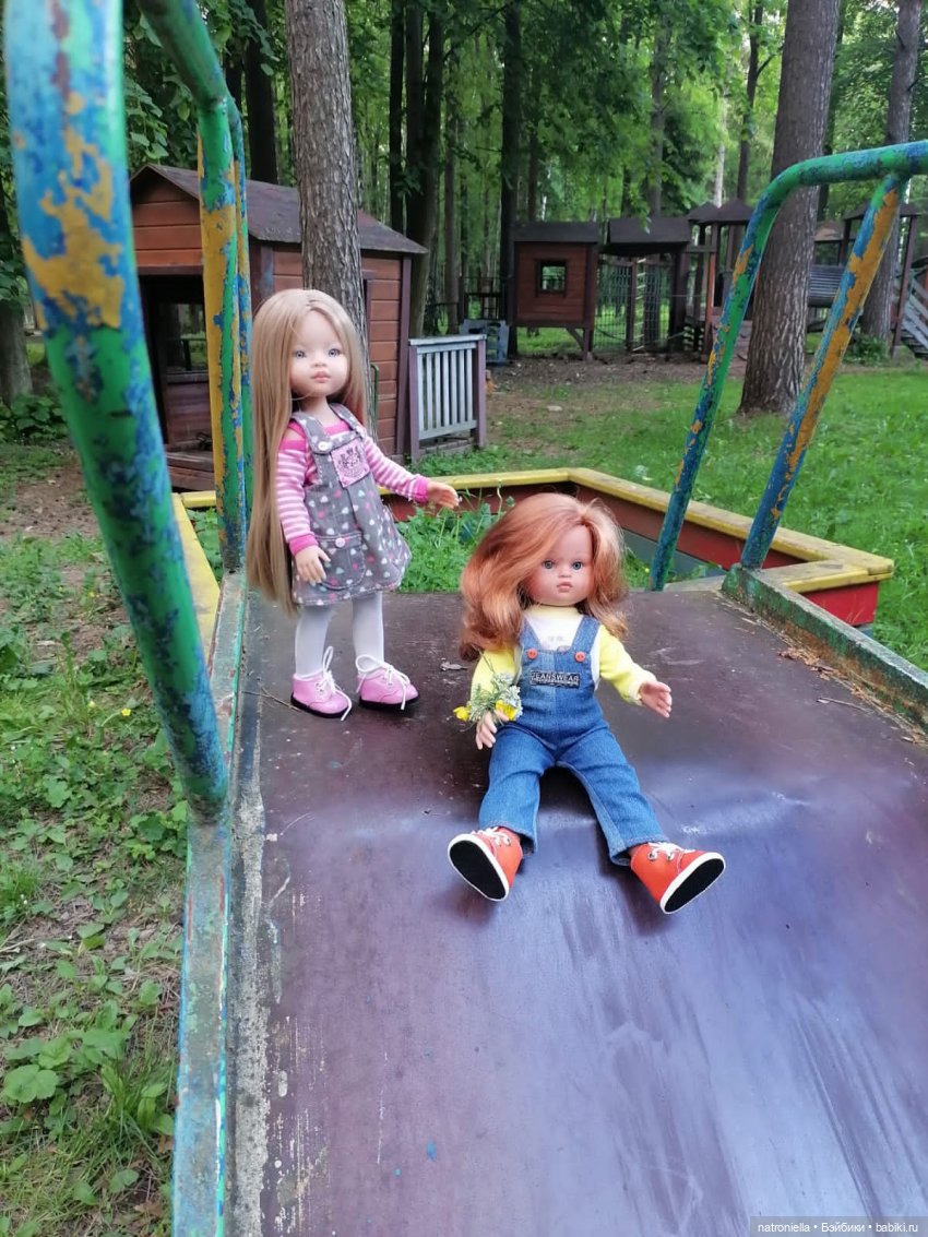 Как минуш Наташа с подружками по Ворошиловской даче гуляла