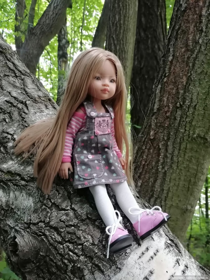 Как минуш Наташа с подружками по Ворошиловской даче гуляла