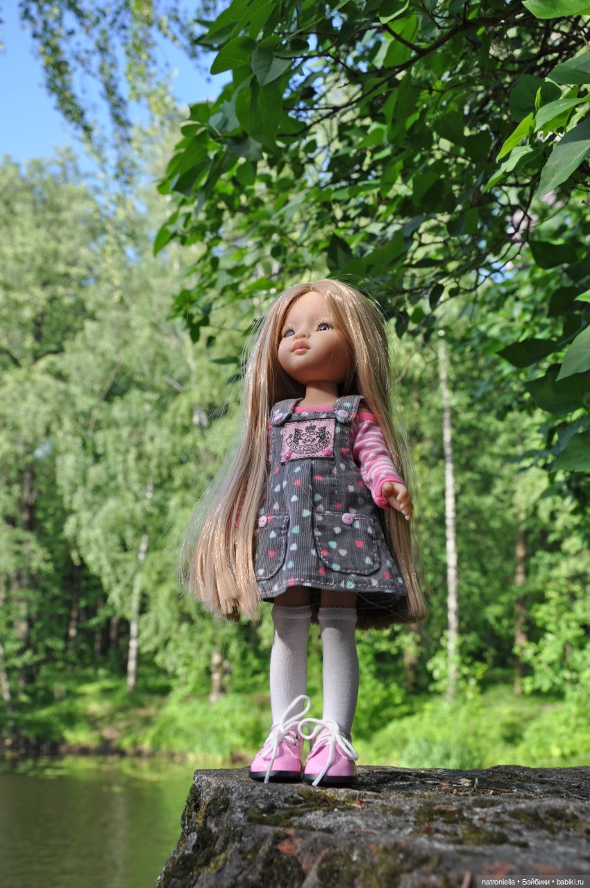 Как минуш Наташа с подружками по Ворошиловской даче гуляла