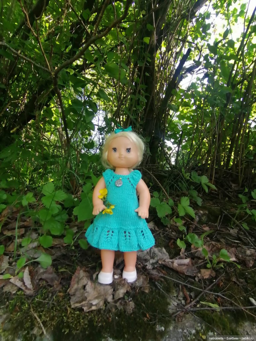 Как минуш Наташа с подружками по Ворошиловской даче гуляла