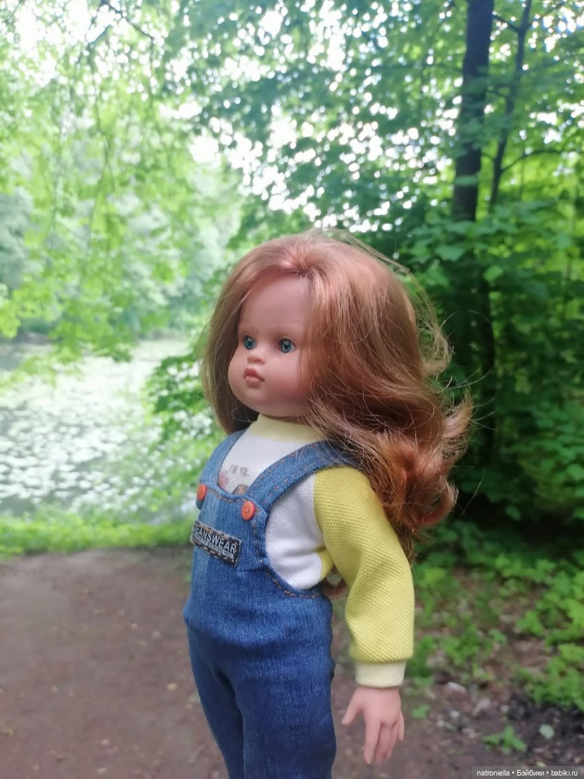 Как минуш Наташа с подружками по Ворошиловской даче гуляла