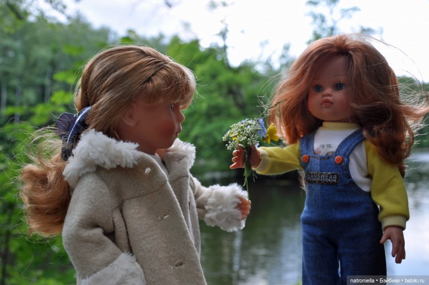 Как минуш Наташа с подружками по Ворошиловской даче гуляла