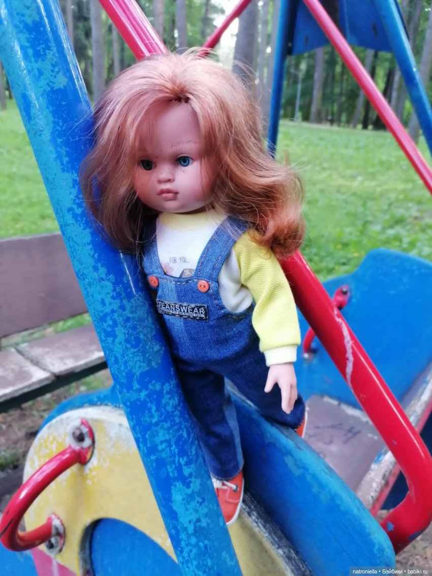 Как минуш Наташа с подружками по Ворошиловской даче гуляла