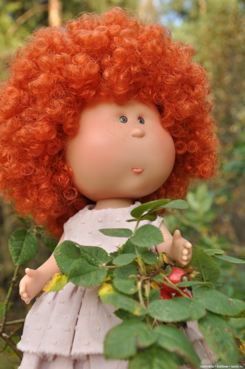 Манюня, багрец и золото — Куклы Nines d'Onil (Нинес): Миа (Mia)